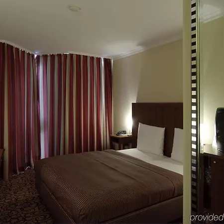 Hotel Dormero Muenchen-kirchheim Messe 4*