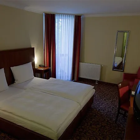 Dormero Muenchen-kirchheim Messe Hotel 4*